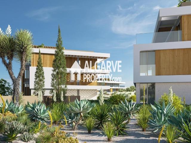 Elegante T2 no 1º Andar com Jardim Privado e Arrecadação Esp. 115m² Quarteira
