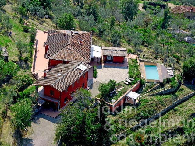 Elegante tenuta con tre unità abitative e piscina in posizio. 520m² Pian di Sco