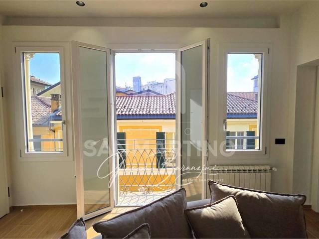 ELEGANTE TRILOCALE IN CENTRO CITTA'