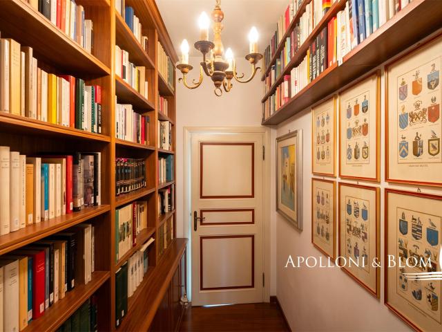 Elegante villa anni '60 con parco privato, Siena – Toscana 275m² Siena