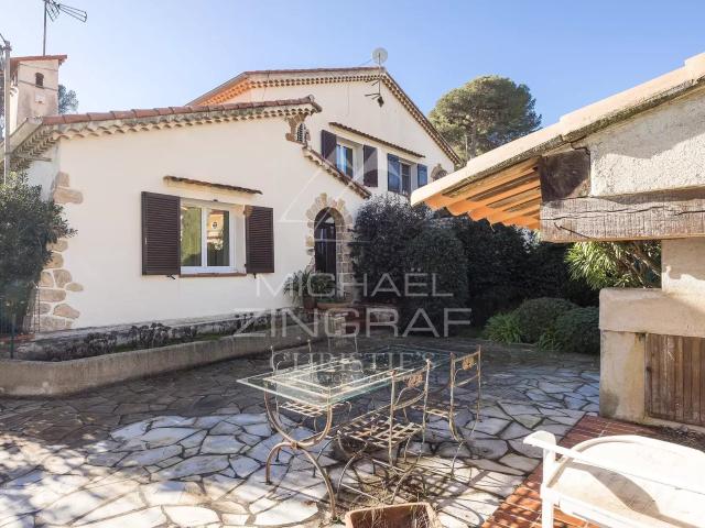 Maison de 130 m² avec appartement d’amis indépendant de 65 m. 189m² Antibes