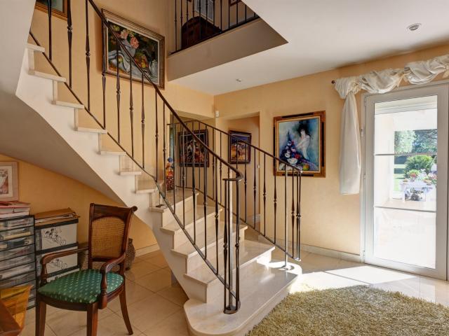 Élégante villa avec piscine et prestations haut de gamme 221m² Villeneuve sur Lot