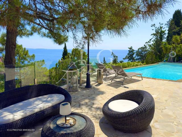 Élégante villa avec vue sur la mer à Théoule sur Mer 261m² Théoule sur Mer