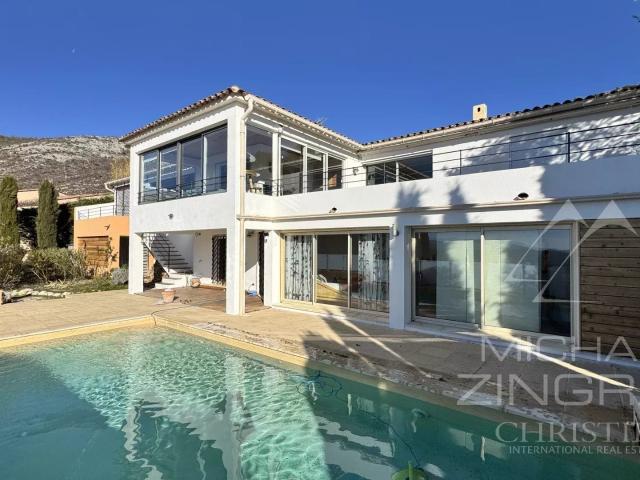 Élégante villa contemporaine en position dominante – Vue mer. 273m² Saint Vallier de Thiey