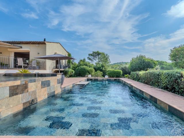 Élégante villa dans un domaine sécurisé de Mougins 181m² Mougins