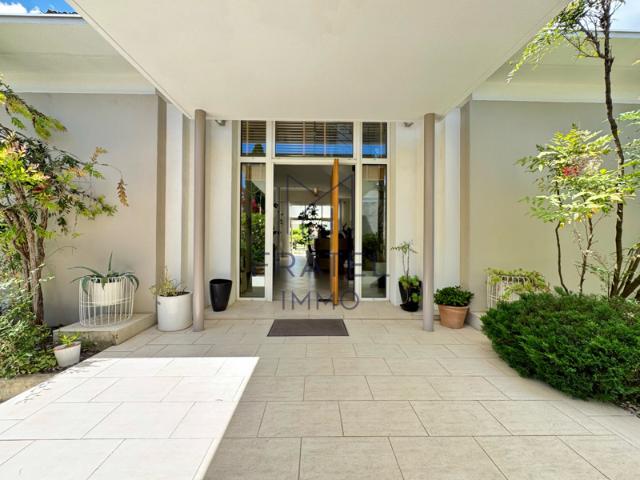 Élégante villa d'architecte T5 de 169 m2 avec piscine