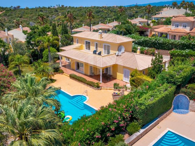Elegante Villa de 4 quartos | Vista mar & Piscina Aquecida |. 284m² Lagoa e Carvoeiro