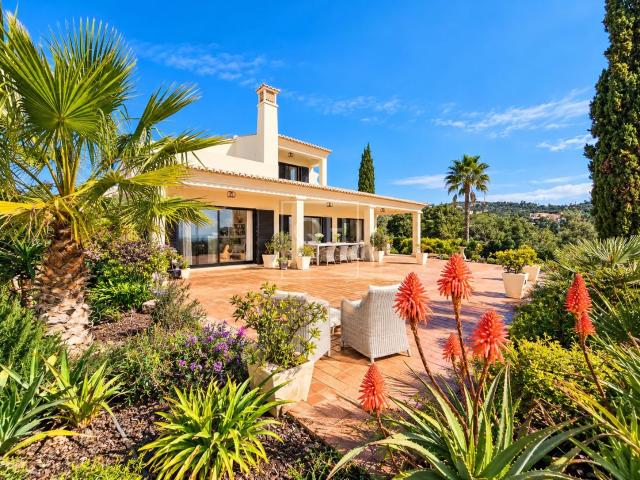 Elegante Villa de 3+1 Quarto com vistas deslumbrantes para o. 439m² Loulé São Sebastião