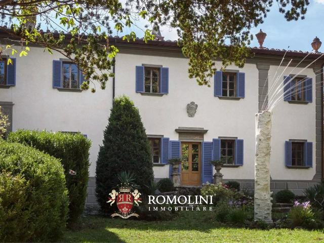 Elegante Villa D'epoca Con Parco In Vendita In Toscana 1205m² Montevarchi