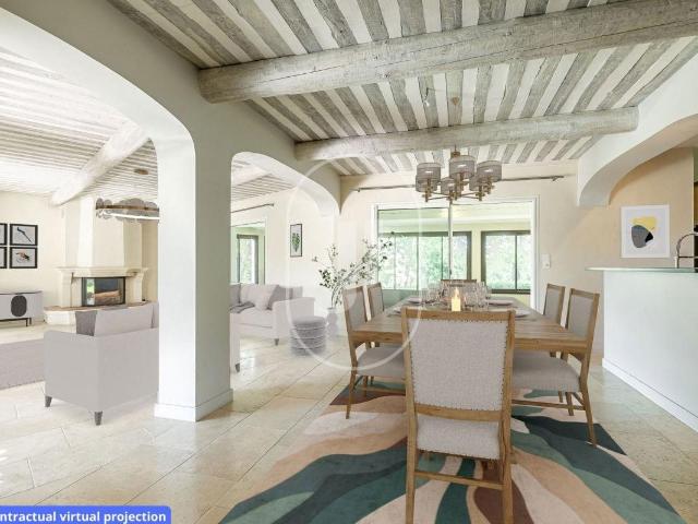 Elégante villa en bord de rivière à vendre L’Isle sur la Sor. 188m² L'Isle sur la Sorgue