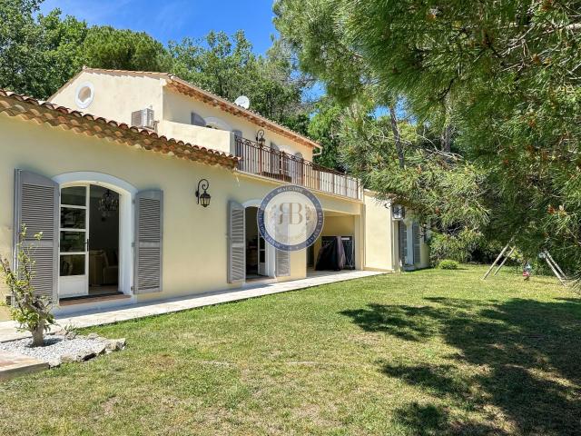 Élégante villa familiale de 280 m² à Opio – À la lisière de. 215m² Opio