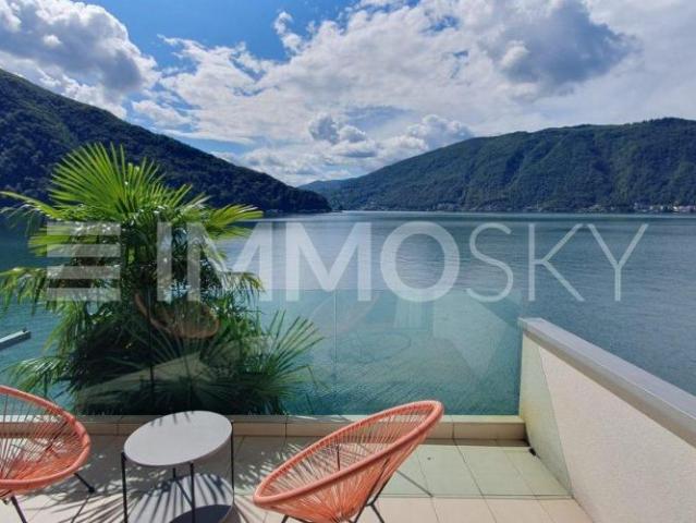 Elegante Villa in Bissone mit direktem Zugang zum Luganersee