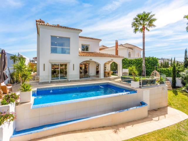 Elegante villa mediterránea que ha sido completamente reform. 249m² Mijas Costa