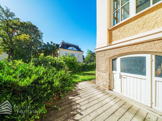 Elegante Villa mit 3 Großzügigen Wohneinheiten in Toplage