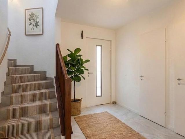 Elegante Villa mit separatem Studio Apartment in Commugny