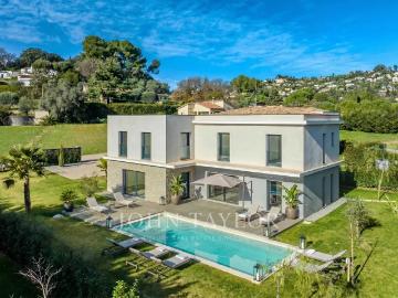 Élégante villa neuve à louer à Mougins Piscine chauffée, 4 chambres en suite