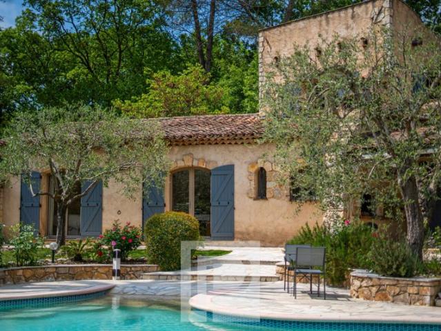Élégante villa provençale de charme – Domaine sécurisé & environnement paisible