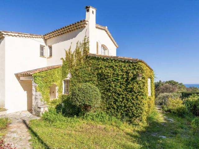 Élégante villa provençale rénovée avec vue mer à Saint Paul de Vence