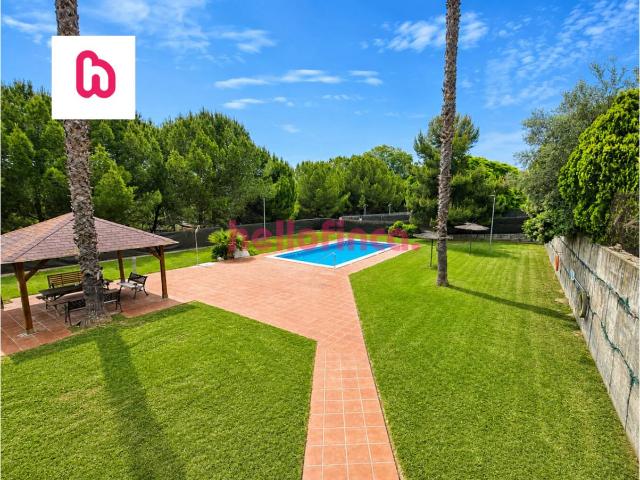 Elegante vivienda con piscina y zonas comunitarias en Sant Sadurní d’Anoia