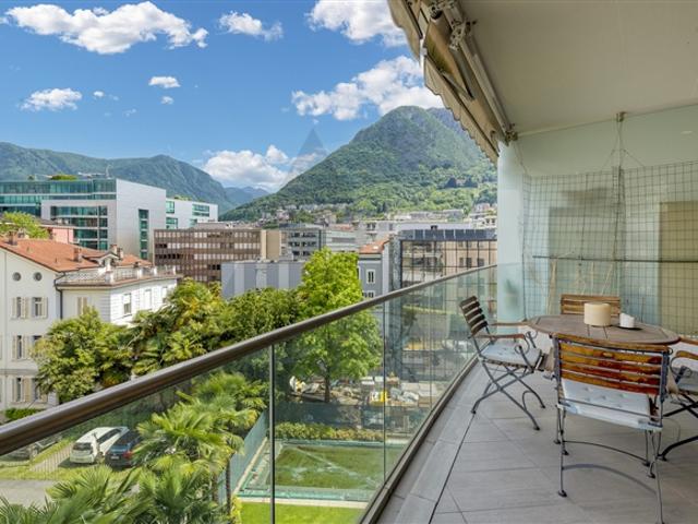 ELEGANTE WOHNUNG MIT GEMEINSAMEM POOL