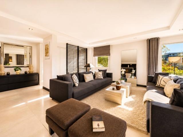 Elegante Wohnung mit großzügigen Mengen am See