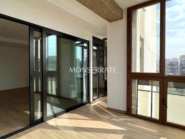 Elegante y amplia vivienda reformada en Jaime Roig junto al Colegio Alemán