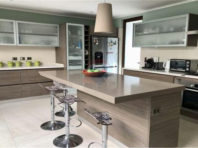 Elegante y full equipada 2terrazas los bosques | 3 dormitorios por 19400.00 en Colina