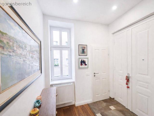 Stilvolle Altbau Residenz mit 4 Zimmern und separater Küche