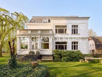 Elegante Altbau Terrassenwohnung am Ortskern von Schlachtensee