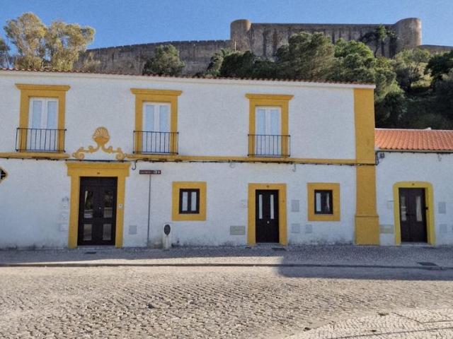 Elegante Apartamento T2 para Arrendamento Temporário no Edifício Histórico Guarda Cabreira Castro Marim