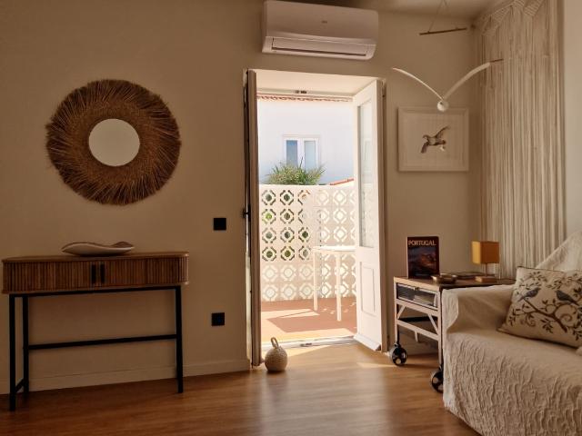 Elegante Apartamento T2 para Arrendamento Temporário no Edifício Histórico Guarda Cabreira Castro Marim