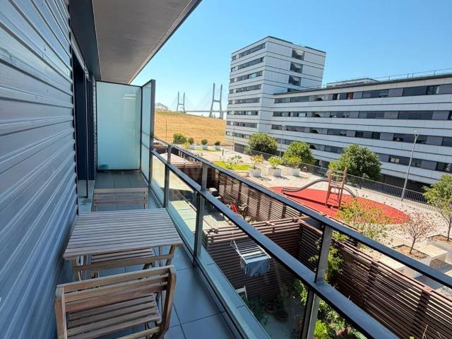 Elegante Apartamento T2, Rua do Tibre no Parque das Nações, Lisboa