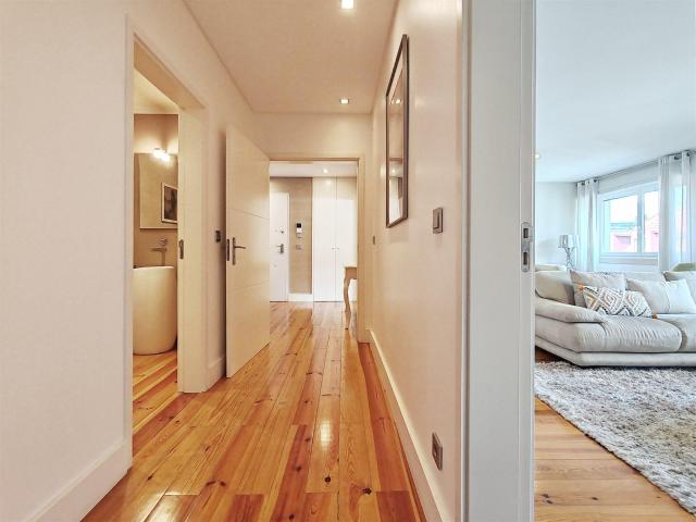 Elegante apartamento T4 amplo e luminoso na zona da Av Liber. 230m² Lisboa
