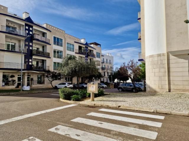 ELEGANTE APARTAMENTO T4 COM TERRAÇO PRIVATIVO NA COBERTURA E GARAGEM, COM VISTAS DESLUMBRANTES SOBRE TAVIRA E A COSTA ATLÂNTICA