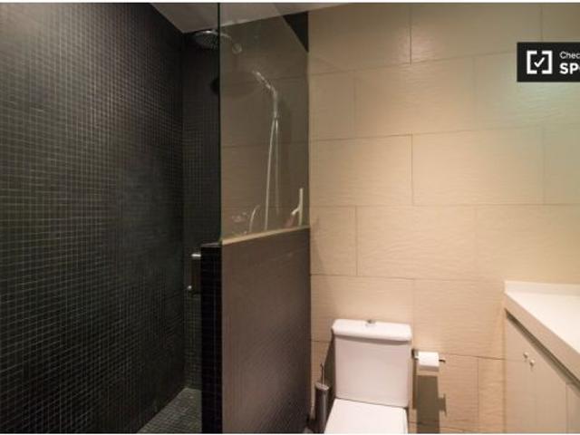 Elegante apartamento de 1 dormitorio con aire acondicionado en Ciutad Vella, cerca de la playa
