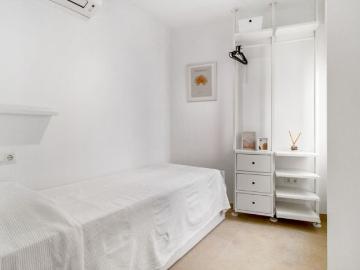 Elegante apartamento de 2 dormitorios en el corazón de Torrecilla – Nerja