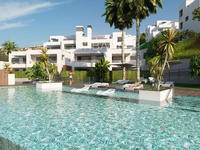 Elegante apartamento de 3 dormitorios con piscinas y zonas w. 134m² Estepona