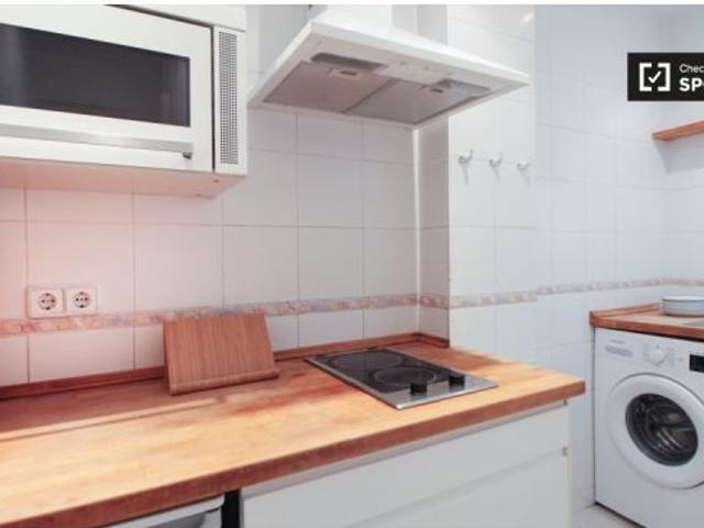 Elegante apartamento estudio en alquiler cerca del metro en el centro de Ciutat Vella