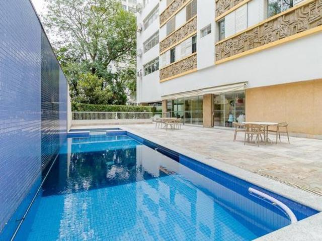 Elegante apartamento para venda em Santa Cecília com 4 quartos, sendo 1 suíte, 233m²