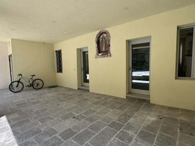 ELEGANTE APPARTAMENTO 2.5 LOCALI IN CENTRO A MENDRISIO