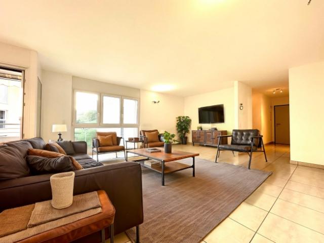 Elegante appartamento 4.5 locali con dotazioni moderne a Castel San Pietro