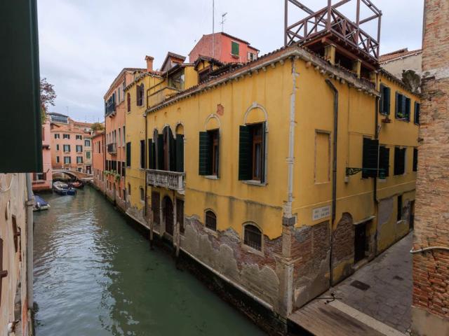 Elegante appartamento con vista canale