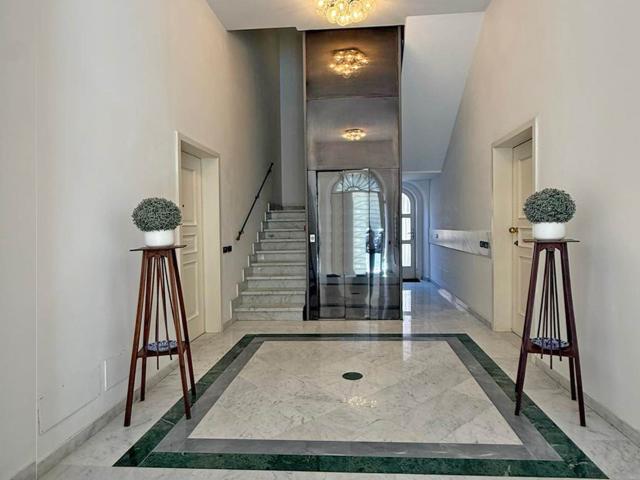 Elegante appartamento a 50 metri dal mare nel cuore di Viare. 110m² Viareggio