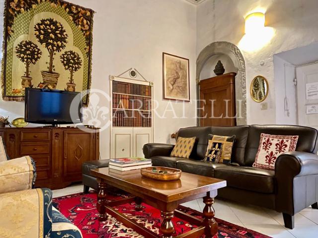 Elegante appartamento di circa 100 mq nel cuore storico di F. 100m² Firenze