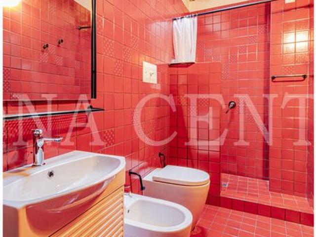 Elegante Appartamento Finemente Arredato con Garage in Centro Storico