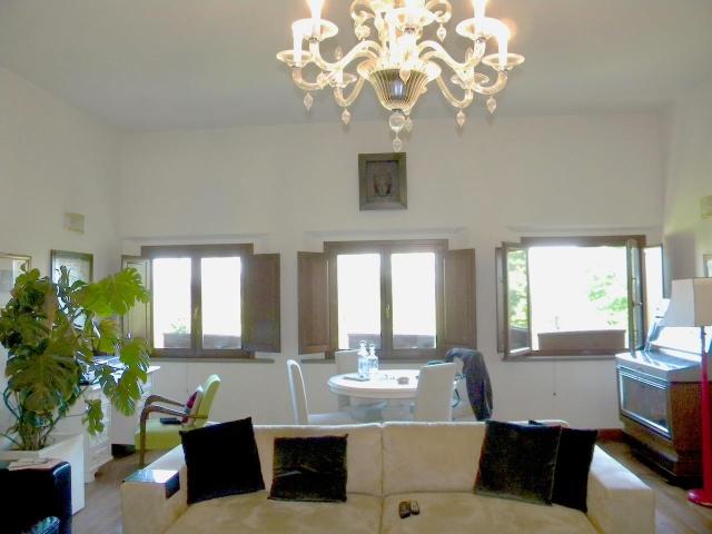 Elegante appartamento in complesso 175m² Pontedera