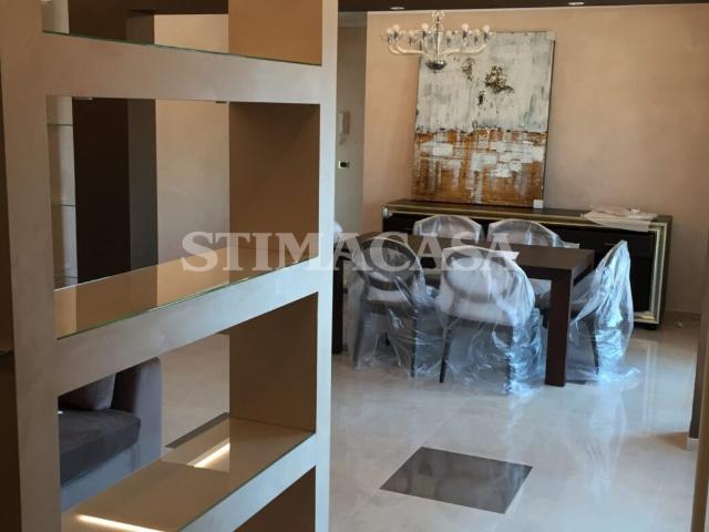Elegante appartamento in locazione Contatti