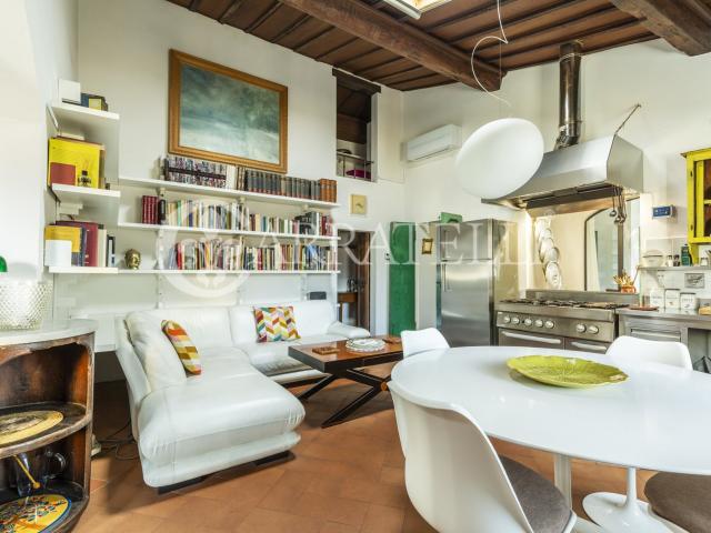 Elegante appartamento nei pressi di Santo Spirito, terzo pia. 125m² Firenze