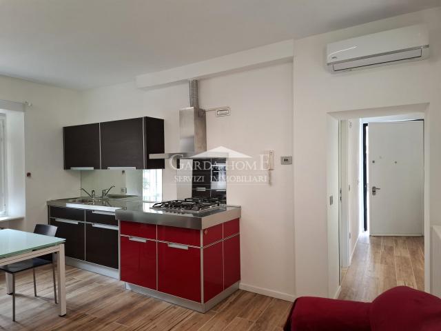 Elegante appartamento trilocale in centro a Desenzano del Garda