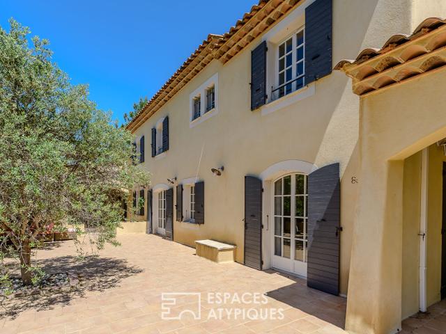 Elégante Bastide avec piscine et dépendance à Pélissanne